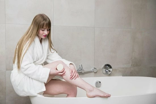 Aanbiedingen π HappySoaps Body Lotion Bar - Exotic Ylang Ylang - Verleidend Bloemige Geur, Verzogend & Hydraterend - 100% Plasticvrij, Vegan & Natuurlijk - 65gr π 6 Aanbiedingen π HappySoaps Body Lotion Bar - Exotic Ylang Ylang - Verleidend Bloemige Geur, Verzogend & Hydraterend - 100% Plasticvrij, Vegan & Natuurlijk - 65gr π - Afbeelding 4