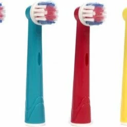 Kopen 😉 VoordeligeTandenborstels.nl 4 Opzetborstels Voor Kinderen Voor Oral-B ® 🎁 -La Roche Shop 550x381