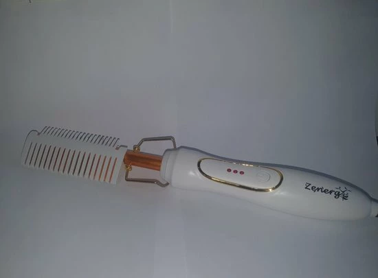 Flash-uitverkoop π Zenergy Styling Comb VX11 Wit - Elektrische Haarkam - Stijlborstel - Stijltang - Mannen & Vrouwen - Kam – Stijlkam – Elektrische Kam – Hot Comb – Baardstijler – Baardkam – Elektrische Haarborstel – Magic Brush – Moederdagtip π 3 Flash-uitverkoop π Zenergy Styling Comb VX11 Wit - Elektrische Haarkam - Stijlborstel - Stijltang - Mannen & Vrouwen - Kam – Stijlkam – Elektrische Kam – Hot Comb – Baardstijler – Baardkam – Elektrische Haarborstel – Magic Brush – Moederdagtip π