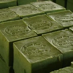 Beste Pirce π Green Fadel Aleppo Zeep - 40% Laurier- Natuurlijke Groene Zeep - 200g βοΈ 10 Beste Pirce π Green Fadel Aleppo Zeep - 40% Laurier- Natuurlijke Groene Zeep - 200g βοΈ -La Roche Shop 550x412 5