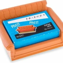 Groothandel 😀 Mad Beauty Friends TV-Show Merchandise Zeep & Zeepbakje De 'Friends Sofa' - Cederhout & Limoen Geur 🔥 -La Roche Shop 550x461