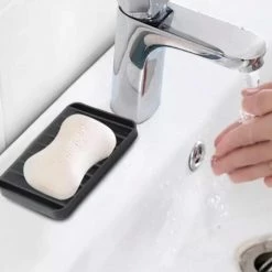 Beste deal 💯 Wondersathome® Zeepbakje - Duurzaam - Handzeep - Badkamer Accessoires - Zeephouder - Luxe Zeepbakje - Siliconen Zeephouder - Zwart 🎉 -La Roche Shop 550x484