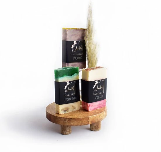 Top 10 ✨ Anna-M Zeep Geschenkset Uniek - 3 Stuks Luxury Soapbar - Groene Thee - Rode Klei - Propolis - Olijfzeep - 100% Natuurlijke Handzeep - Cadeau Voor Juf, Moeder, Vriendin, Vrouwen - Huidverzorging - Soap - Body - Hand - Face - Vegan - Sls/sles Vrij ✔️ 3 Top 10 ✨ Anna-M Zeep Geschenkset Uniek - 3 Stuks Luxury Soapbar - Groene Thee - Rode Klei - Propolis - Olijfzeep - 100% Natuurlijke Handzeep - Cadeau Voor Juf, Moeder, Vriendin, Vrouwen - Huidverzorging - Soap - Body - Hand - Face - Vegan - Sls/sles Vrij ✔️