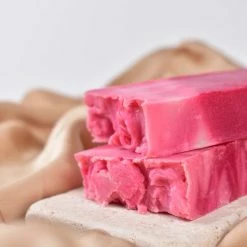 Uitgang 🤩 Anna-M Zeep Geschenkset Tropical - 3 Stuks Luxury Soapbar - Aloe Vera - Kokosnoot - Shea Boter - Olijfzeep - Natuurlijke Handzeep - Cadeau Voor Juf, Moeder, Vriendin, Vrouwen - Huidverzorging - Soap - Body - Hand - Face - Vegan 🔔 -La Roche Shop 550x550 131