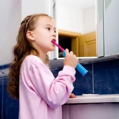 Kopen 😉 VoordeligeTandenborstels.nl 4 Opzetborstels Voor Kinderen Voor Oral-B ® 🎁 -La Roche Shop 550x825 2