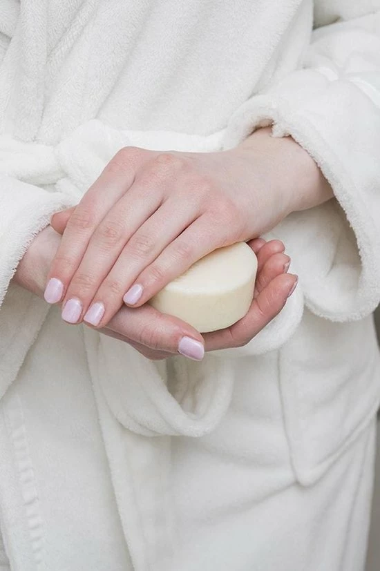 Aanbiedingen π HappySoaps Body Lotion Bar - Exotic Ylang Ylang - Verleidend Bloemige Geur, Verzogend & Hydraterend - 100% Plasticvrij, Vegan & Natuurlijk - 65gr π 11 Aanbiedingen π HappySoaps Body Lotion Bar - Exotic Ylang Ylang - Verleidend Bloemige Geur, Verzogend & Hydraterend - 100% Plasticvrij, Vegan & Natuurlijk - 65gr π - Afbeelding 9